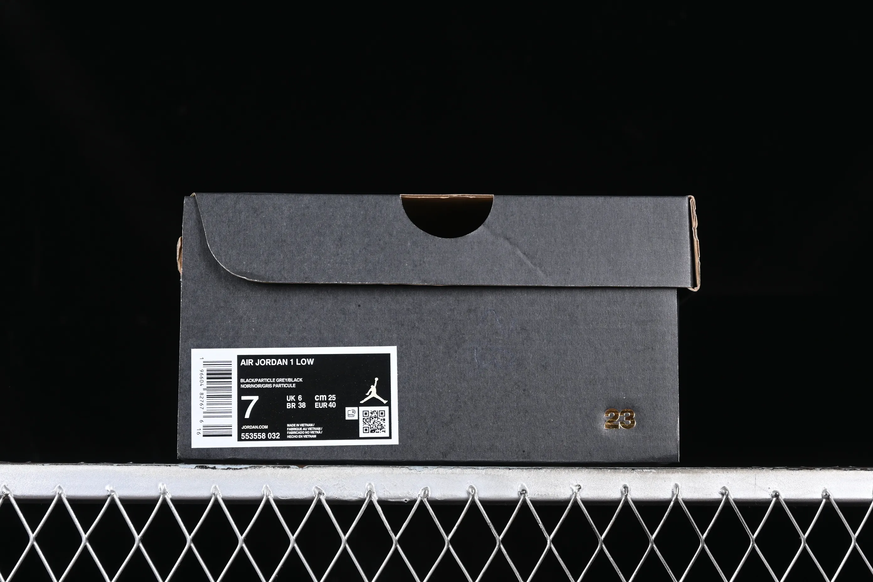 All categories Air Jordan Jordan series basketball shoes Air Jordan 1 Low Z version Air Jordan 1 Low AJ1 Joe 1 black and gray low-top cultural casual sneakers 553558-032